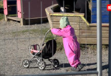 Gleder seg til å se hvor glade barna blir